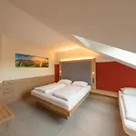 Fair Wellness & Jena Feriested 4*
